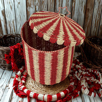 Panier de rangement en rotin tressé de style nordique, sur pied, avec couvercle, pour la maison - idéal pour jouets et collations