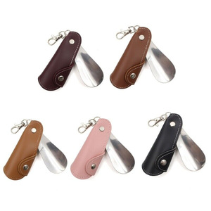 Llavero con calzador de cuero estilo japonés y coreano, elevador de zapatos de acero inoxidable para mujeres embarazadas, sin necesidad de agacharse. - Product Image 3