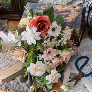 CallaFloral Bouquet de roses artificielles à tenir à la main Décorations de mariage CF01448 - Product Image 1