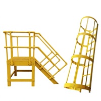 Plateforme de travail en fibre de verre jaune, échelle industrielle avec garde-corps et escalier pour l'entretien en usine