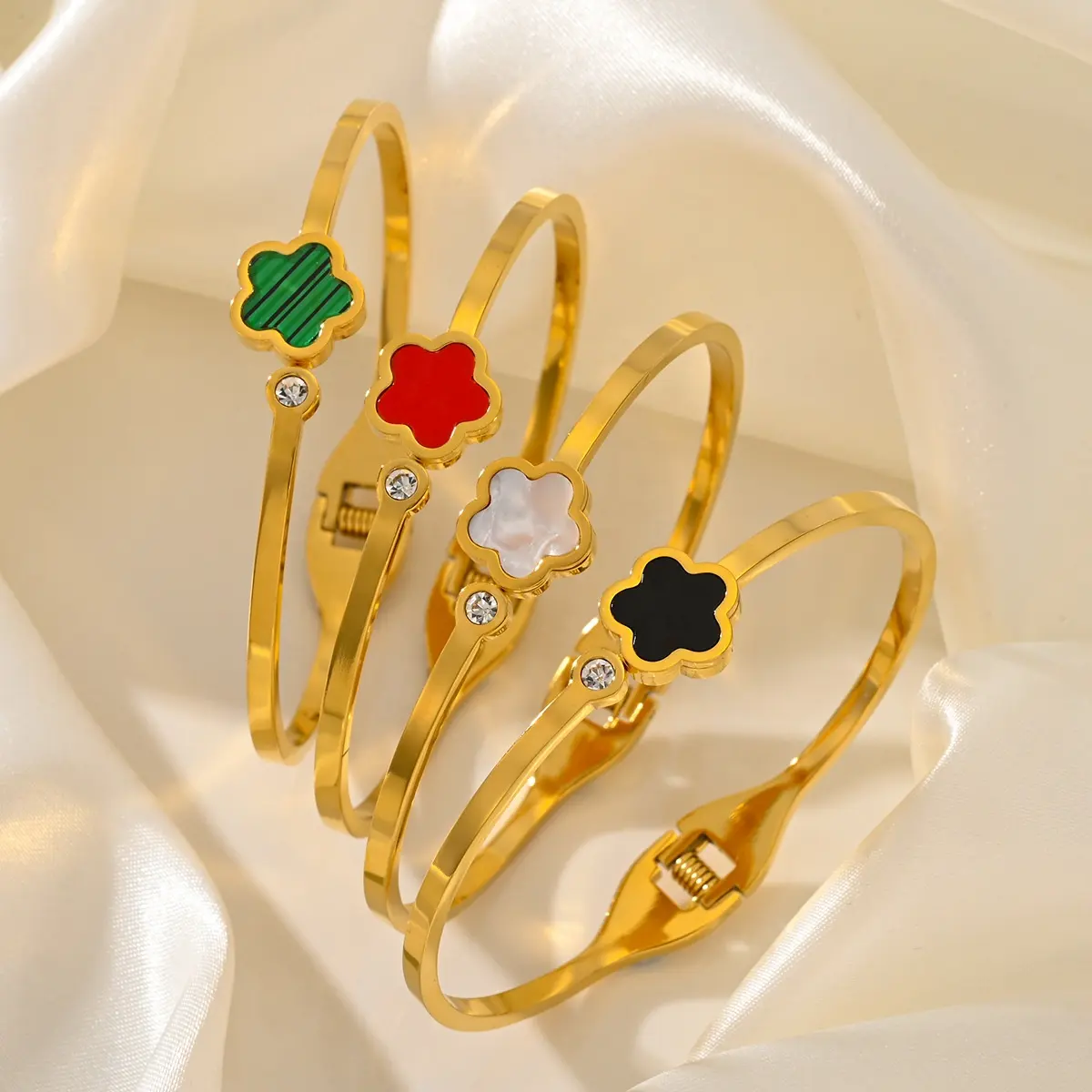 Fashion Jewelry Gold Plated Stainless Steel Non-fading Zircon Five-leaf Grass Clover Shell Flower Love Bangle Bracelet For Women