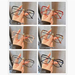 Di alta qualità <span class=keywords><strong>da</strong></span> donna per donna <span class=keywords><strong>occhiali</strong></span> <span class=keywords><strong>da</strong></span> sole in oro rosso acciaio inossidabile moda poligone grande Design quadrato cerniera a molla in metallo - Product Image 5