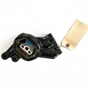 68044126AD ยางรองแท่นเครื่องด้านขวาสำหรับ Dodge Ram 4.7L 5.7L ปี 2009-2024 - Product Image 1