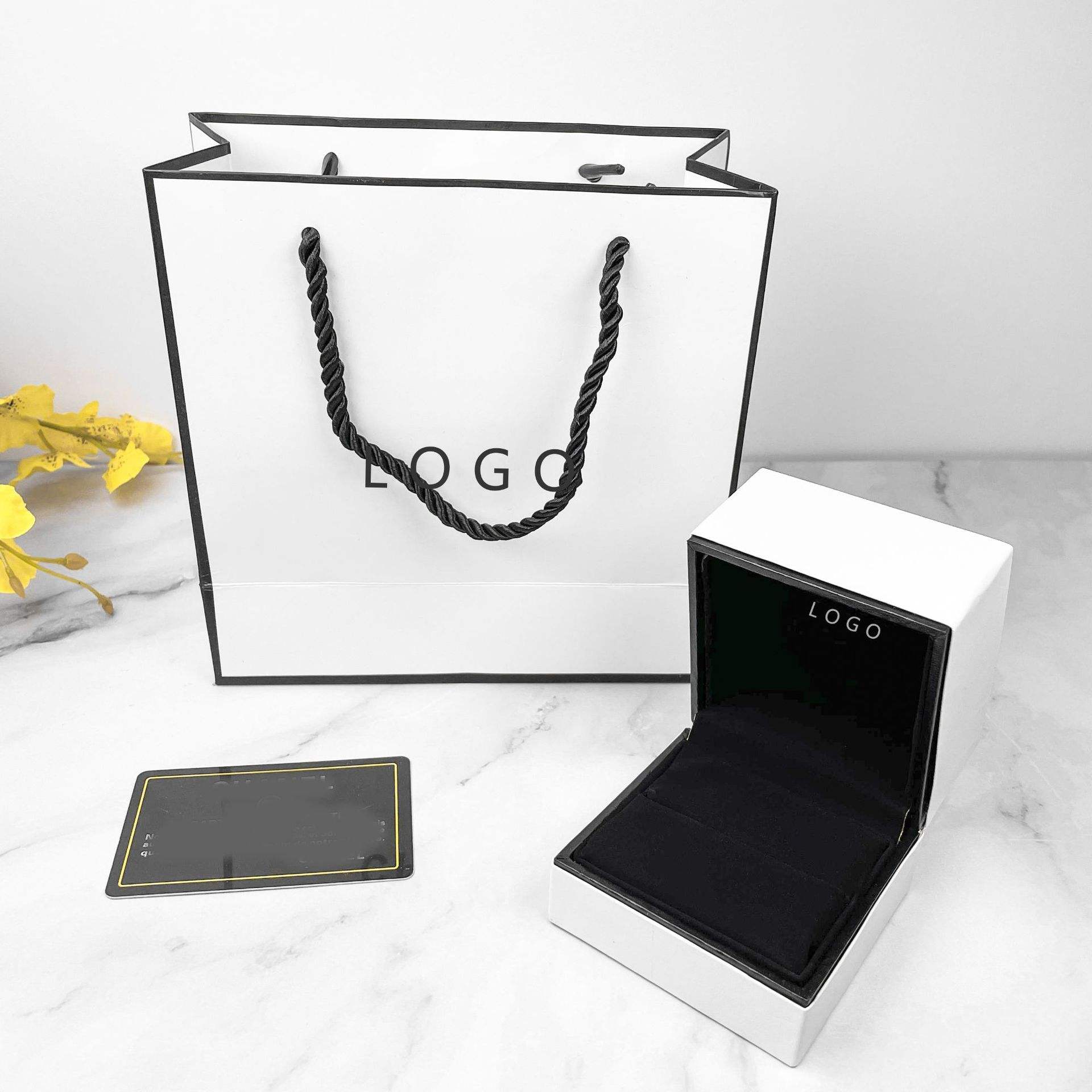 กล่องใส่แหวน