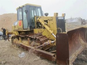 Bulldozer Usado D7G con Capacidad de Aplicación de Aserrín de 4m, Momento de Carga Alto de 27000KG, Peso de 27000KG, Origen Japón - Product Image 4