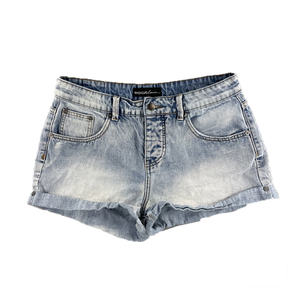 Shorts de Mezclilla Rectos con Cintura Curva y Diseño de Yoke Trasero, Ecológicos, Transpirables, para un Ajuste Mejorado, Elegancia Casual Femenina de Verano - Product Image 1
