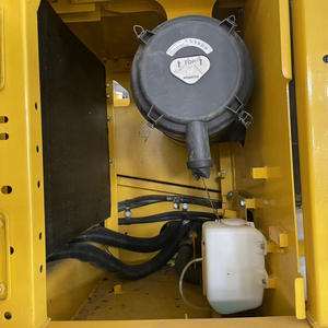 कोमात्सु Pc200-8 20 टन जापानी हाइड्रोलिक क्रॉलर खुदाई 0.8-1.2 मीटर बकेट क्षमता के साथ 2001 घंटे - Product Image 3