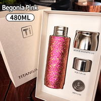 Bouteille d'eau sportive ultralégère à double paroi en titane, personnalisée, nouveau matériau, tasse isotherme pour la randonnée, le camping, le pique-nique