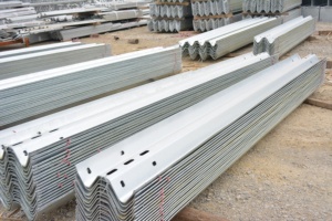 Valla de Seguridad Personalizable de Acero para Carreteras y Ferrocarriles, Barrera Metálica Galvanizada Antioxidante para Infraestructura de Transporte - Product Image 6