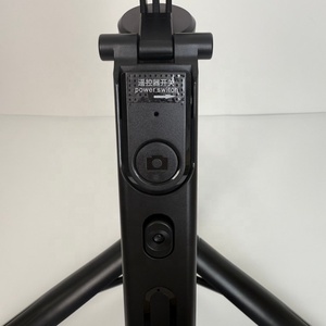 Prêt à expédier F01 Perche à selfie intelligente avec suivi IA, stabilisateur de téléphone 360° en alliage d'aluminium, trépied à suivi automatique, vente en gros - Product Image 2