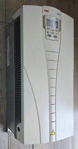 Neutral AC DRIVE ACH550UH096A4 3เฟสพร้อมเบรกเกอร์สำหรับระบบ75HP PLC ACH550-UH-096A-4ความเชี่ยวชาญทางเทคนิคที่กว้างขวาง W - Product Image 3