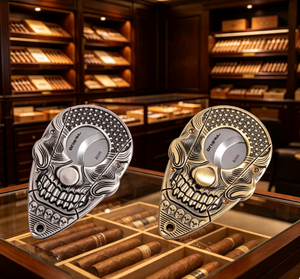 Vente Flash : Coupe-Cigares en Acier Inoxydable de Luxe, Logo Personnalisé, Direct Usine, Idéal pour Découper les Cigares à Domicile ou dans un Salon - Product Image 1