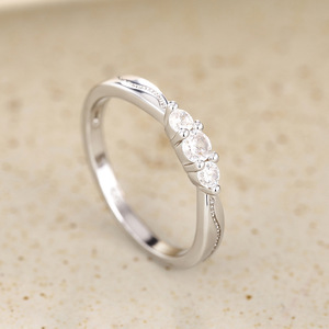 Anello dal Design Minimalista a Forma Rotonda, Stile Elegante per Donne - Product Image 3