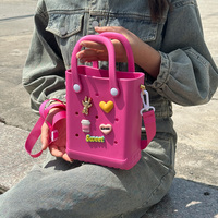 Mini sac fourre-tout EVA, sac de plage tendance EVA, petit sac à main d'été imperméable pour femmes, logo personnalisé, faible MOQ, stock disponible, couleurs mélangées
