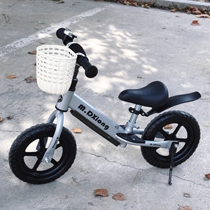 Trottinette d'équilibre portable en <span class=keywords><strong>bois</strong></span> sans pédales pour enfants, 2 roues, <span class=keywords><strong>prix</strong></span> de gros, pas cher, pour bébés et jeunes enfants - Product Image 4