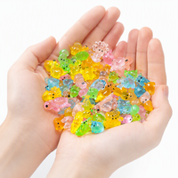 132 styles aléatoires, 200 mini-animaux en résine lumineux, figurines miniatures qui brillent dans le noir à dissimuler pour garnir les sacs