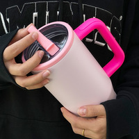 NOUVEAU Gobelet de voyage 40oz en acier inoxydable étanche Tumblers Tumblers Bouteille d'eau isolée avec couvercle rabattable sans BPA