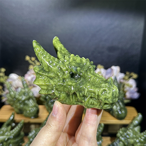 Tête <span class=keywords><strong>de</strong></span> dragon en jade vert sculptée à la main <span class=keywords><strong>de</strong></span> 10 cm, très demandée, crânes <span class=keywords><strong>de</strong></span> dragon en jade XiuYan naturel pour la méditation - Product Image 1