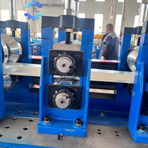 Máquina de conformado en frío de pared delgada y alta resistencia para perfiles en C con PLC, motorreductor y rodamientos para correas de acero - Product Image 2