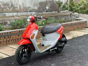 <span class=keywords><strong>Scooter</strong></span> à essence miniature d'origine japonaise <span class=keywords><strong>Suzuki</strong></span> 50cc 4 temps EFI, deux tons, style vintage, cyclomoteur à faible consommation de carburant, moto de ville - Product Image 3