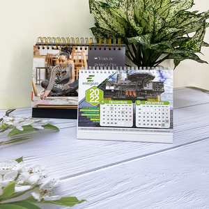 Calendario de Pared Trimestral Personalizado 2027, Calendario de Escritorio con Encuadernación en Espiral, Plegable, con Colgador - Product Image 5