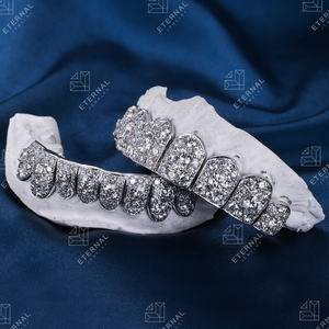 カスタム高級ジュエリー S925シルバー 10K 14K 18K ソリッドゴールド ラウンドモアッサナイトダイヤモンド ブリンブリン ジャンボパーマカット歯グリルズ 男女兼用 - Product Image 3