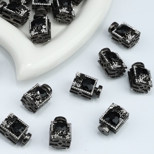 Venta al por mayor de alta calidad de la industria pesada botella de Perfume cuentas de lujo DIY pulsera pluma llavero bolsa colgante cuentas sueltas - Product Image 5