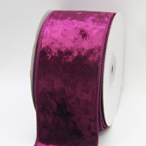 Nastro Natalizio in Flanella Monofacciale con Filo Metallico 100% Poliestere Ecologico di Alta Qualità per Confezioni Regalo e Albero di Natale - Product Image 6