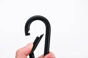 Factory Direct Sales Hardware Buckle Spring Hook Stainless Steel Mountaineering Buck Carabiner Black Pear Shaped