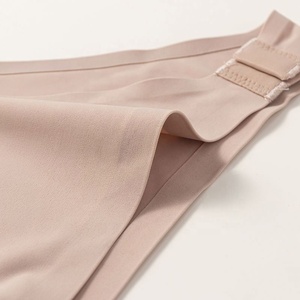 Sous-vêtements pour femmes en gros, design à crochets et à œillets, respirant, séchage rapide, sans couture, culottes élégantes pour jeunes filles - Product Image 6