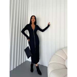 ชุดเดรสผ้าออตโตมันแบบมีซิป เนื้อผ้าปานกลาง ยืดหยุ่นได้ ผลิตจากโพลีเอสเตอร์และไนลอน - Product Image 6