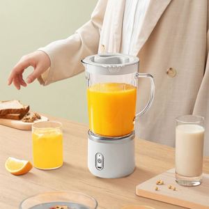 Hot Sale Electric Portable High-Speed Rechargeable Juicing Cup Tool for Resale - Product Image 5