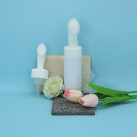 Bouteille pompe en mousse PET personnalisée 30ml 50ml 80ml 100ml avec applicateur brosse en silicone pour nettoyant visage et shampoing
