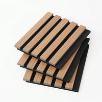 Panneaux acoustiques en bois à lattes, panneaux muraux insonorisants en feutre polyester pour cinéma, salle de réunion, hall et réception