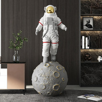 Offre Spéciale décor de maison en fibre de verre astronaute debout lune Sculptures Statue décoration intérieure maison astronaute artisanat ornements