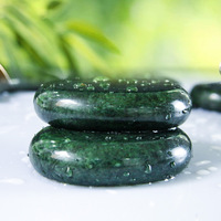 Ensemble de pierres de massage vertes en jade naturel SPA Gemme d'alun volcanique Huile essentielle sculptée Pierre chaude gravée Boîte en bois durable incluse