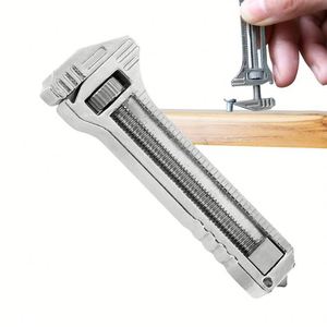 Mini outil multifonction portable de poche pour le camping en plein air, clé à molette compacte en titane - Product Image 1