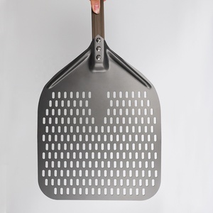 Outil de cuisson commercial de haute qualité <span class=keywords><strong>12</strong></span> 14 <span class=keywords><strong>pouces</strong></span> en aluminium noir <span class=keywords><strong>Pizza</strong></span> Peel perforé carré gâteau <span class=keywords><strong>Pizza</strong></span> four <span class=keywords><strong>pelle</strong></span> - Product Image 5