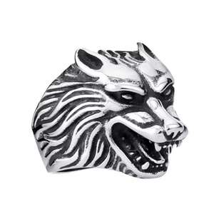 Bague pour homme en acier inoxydable avec tête de loup, personnalisable, style motard, accessoires de bijouterie, artisanat de moulage - Product Image 1