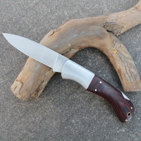Couteau de chasse pliable tactique, couteau de survie pour le camping et le bushcraft en plein air
