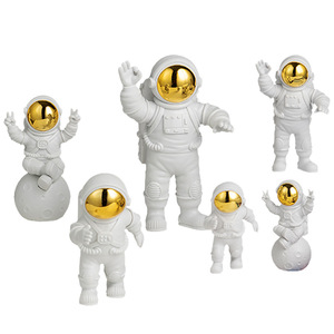 Figura de Astronauta Hecha a Mano en PVC, Decoración para Sala de Estar y Habitación Infantil, Regalos de Navidad al por Mayor - Product Image 3