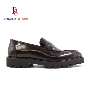 Chaussures Oxford pour hommes en cuir véritable brillant de haute qualité, fabriquées à la main en Italie, logo personnalisé, légères, confortables et respirantes pour l'automne - Product Image 5