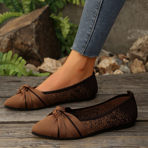 Nuove <span class=keywords><strong>Scarpe</strong></span> da <span class=keywords><strong>Donna</strong></span> Leggere di <span class=keywords><strong>Grandi</strong></span> Dimensioni con Fiocco Bicolore e Design Comodo per Esportazione Europea e Americana - Product Image 3