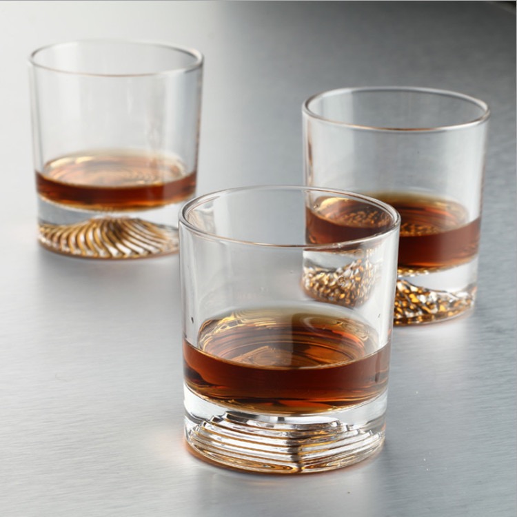 Thick Bottom Heavy Round Shape Whiskey Glass Cup For Drinking OEM Decal Etched Logo Welcome Whiskey Cup