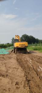 Pelle pelleteuse multifonction sur chenilles originale de la Corée Hyundai 210 à haut rendement Hyundai en bon état en vente - Product Image 4