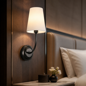 Lámpara de Pared Moderna de Bronce Negro Mate para Proyectos Hoteleros, Fabricada a Medida, con Pantalla de Tela Hecha a Mano, Decoración para Dormitorio, Lista para Enviar - Product Image 1