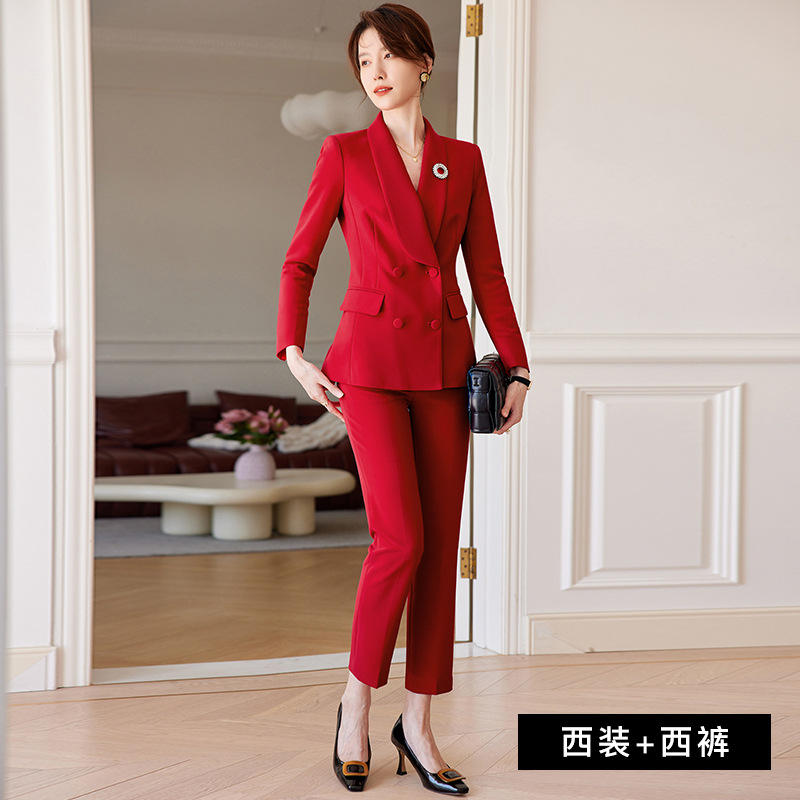 กางเกงสูทสีแดง