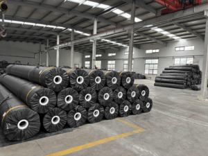 1mm 1.5mm Hdpe Geomembrane <b>Liner</b> <b>Pond</b> <b>Liners</b> Gm13 Standard Composite Geomembrane for Sale - Product Image 3