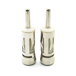Convertisseur d'antenne de radio FM AM stéréo pour voiture Adaptateur de prise DIN vers prise <span class=keywords><strong>ISO</strong></span> - Product Image 2