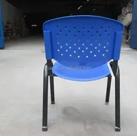 Le mobilier scolaire confortable préside les chaises empilables d'étudiant de restaurant de chaise dinant en plastique de pp